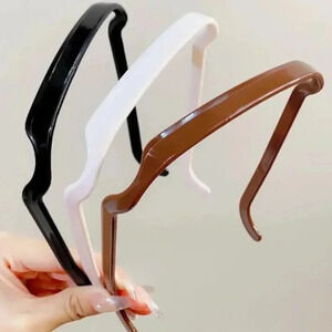 🎁 FREE w/ Purchase |  Clear Sunglasses Frame Shape Plastic Hairband